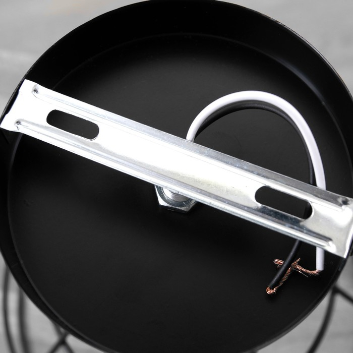 Люстра  Люстра "Нола" 1х60Вт E27 черный 18х18х14 см BayerLux