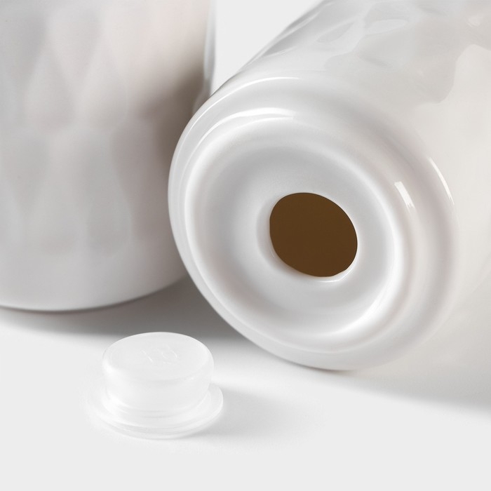 Набор керамический для специй на бамбуковой подставке BellaTenero «Герда», 3 предмета: солонка 120 мл, перечница 120 мл, сахарница с ложкой 220 мл, цвет белый Набор керамический для специй на бамбуковой подставке BellaTenero «Герда», 3 предмета: солонка 120 мл, перечница 120 мл, сахарница с ложкой 220 мл, цвет белый