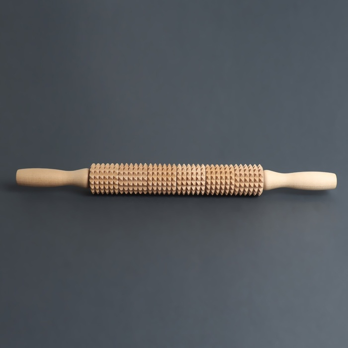 Массажёр «Скалка» для спины, d = 4 × 42 см, деревянный, с шипами Массажёр «Скалка» для спины, d = 4 × 42 см, деревянный, с шипами