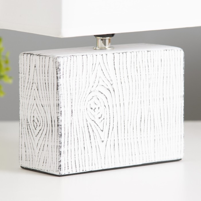 Настольная лампа Настольная лампа "Норма" Е14 40Вт белый 17,5х10,5х28,5 см RISALUX