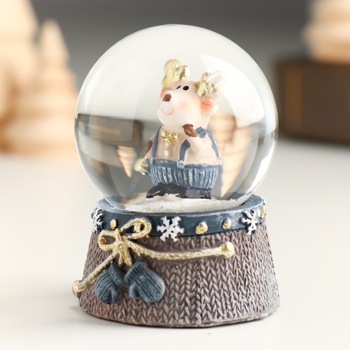 Сувенир полистоун водяной шар Сувенир полистоун водяной шар "Лосик с золотыми рожками в сине-сером" МИКС 4,5х4,5х6,2 см