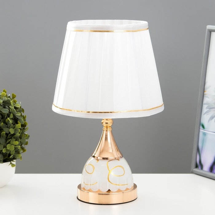 Лампа настольная с подсветкой 58087/1 1х40Вт Е27 золото 20х20х36 см RISALUX