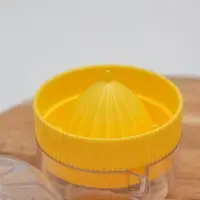 Соковыжималка для лимона Альтернатива, 7&times;7&times;8 см, пластик, жёлтый