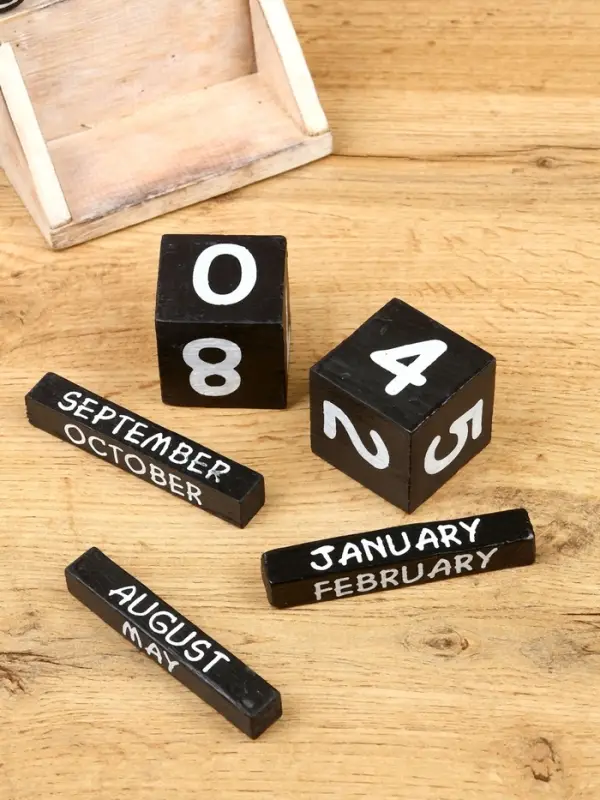 Календарь настольный «Мопед», 14×5.5×14.5 см, дерево, фиолетовый