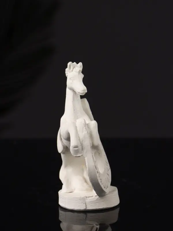 Фигура "Конь с подковой" 10х6х4 см, натуральный, гипс