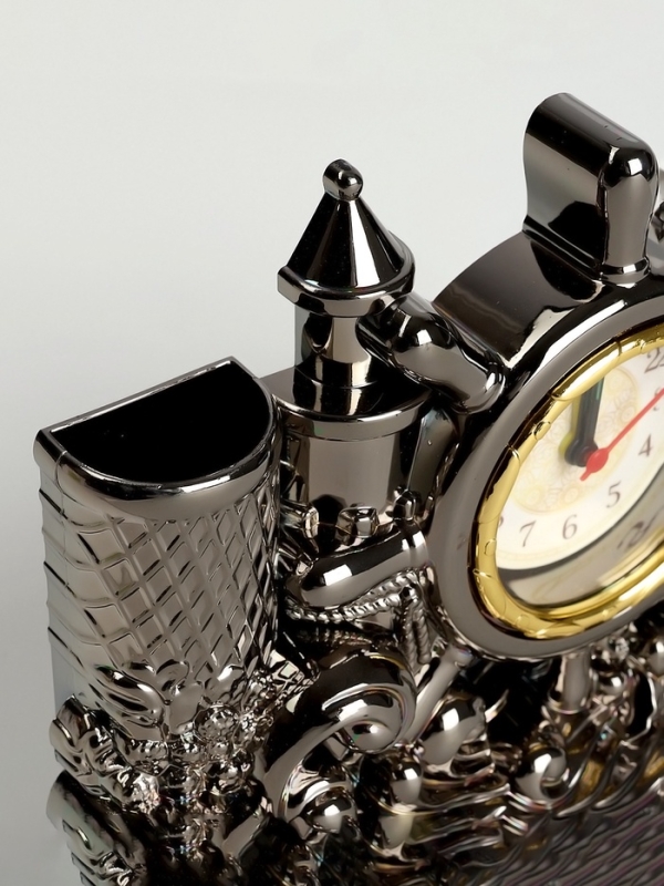 Часы будильник настольные, органайзер для канцелярии, 14 х 18 х 4.5 см, d-5.5 см Часы будильник настольные, органайзер для канцелярии, 14 х 18 х 4.5 см, d-5.5 см