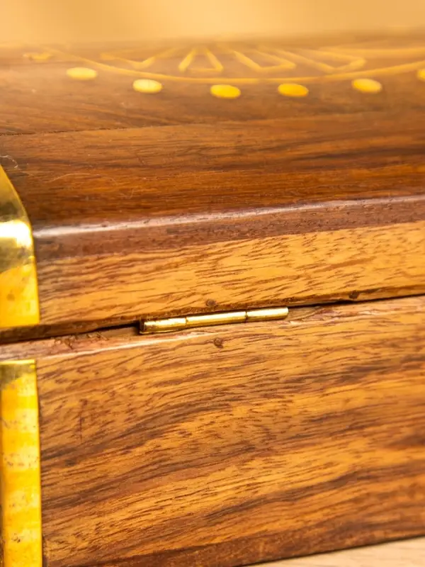 Шкатулка  Шкатулка "Глу" 18х12,8х8 см, дерево шишам, латунь