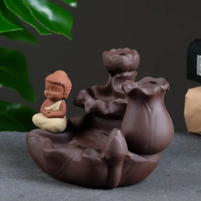 Подставка для благовоний &laquo;Будда - у водопада&raquo;, стелющийся дым, 12&times;9 см