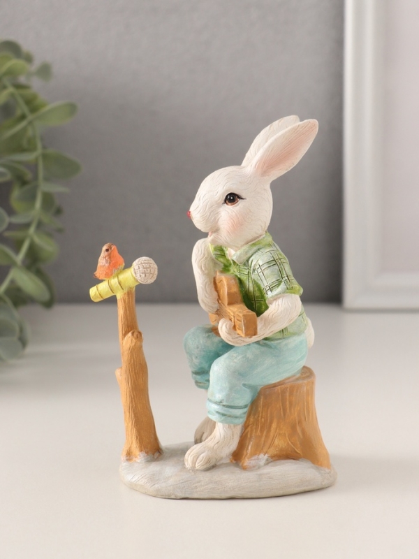 Сувенир полистоун  Сувенир полистоун "Зайчик играет на гитаре для птички" 8,5х6,5х12 см