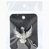 Брошь "Калибри с цветком", цвет белый в серебре