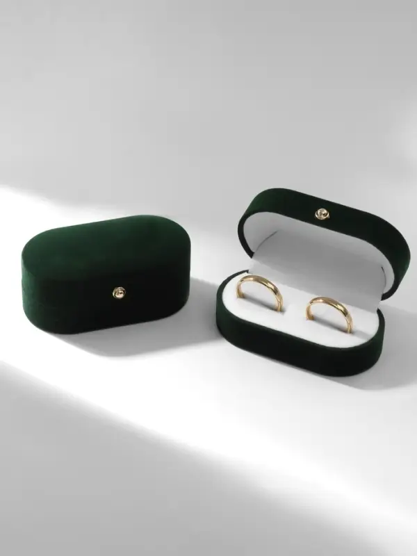 Футляр бархатный под серьги/ кольца/запонки, &laquo;Овал вытянутый&raquo; 7.5&times;4, цвет зелёный, вставка белая