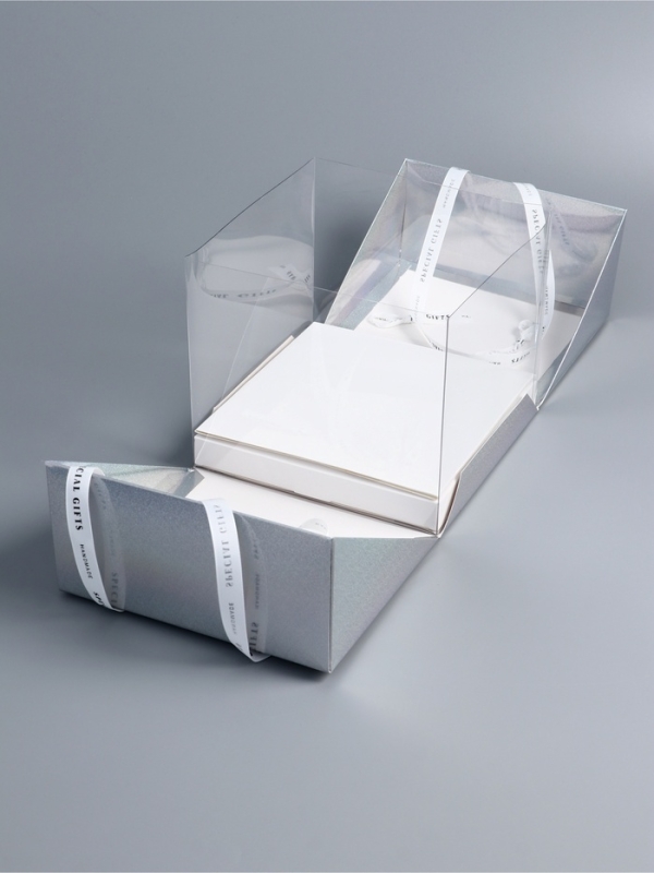 Коробка под бенто-торт с ленточками, 25 х 25 х 20 см Коробка под бенто-торт с ленточками, 25 х 25 х 20 см