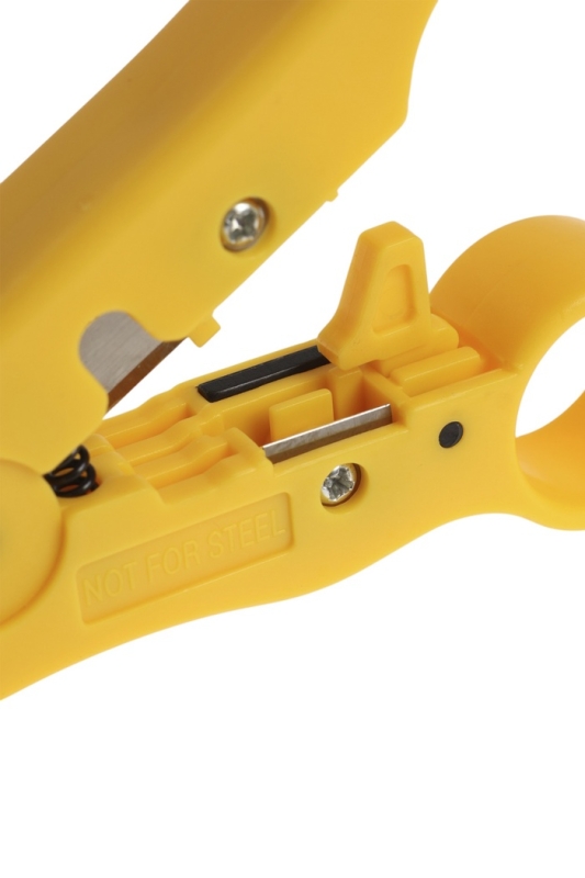 Стриппер ТУНДРА, для зачистки и обрезки витой пары, коаксиального кабеля RG-59/7/9/11 Стриппер ТУНДРА, для зачистки и обрезки витой пары, коаксиального кабеля RG-59/7/9/11