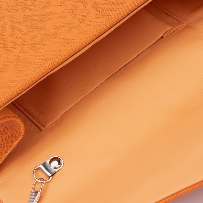 Сумка-клатч на клапане, цвет оранжевый