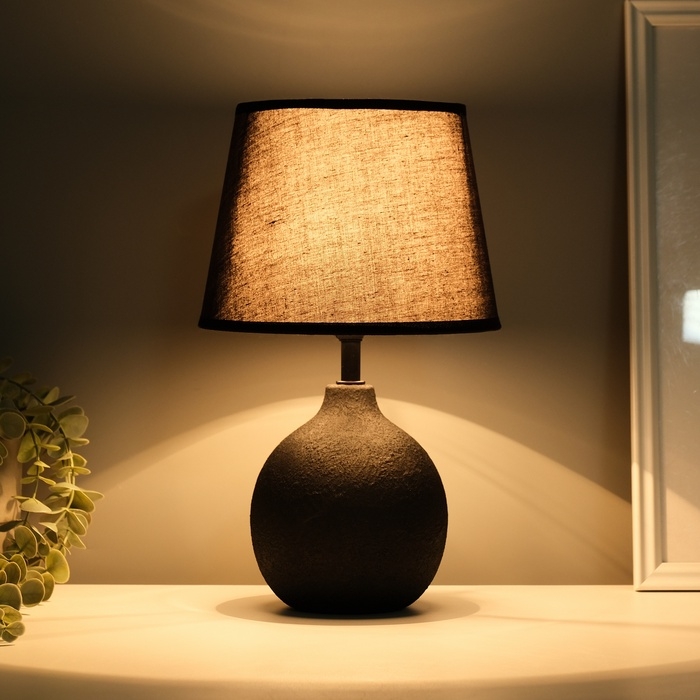 Лампа настольная Лампа настольная "Тезис" 1х40Вт Е14 черный 20х20х32см