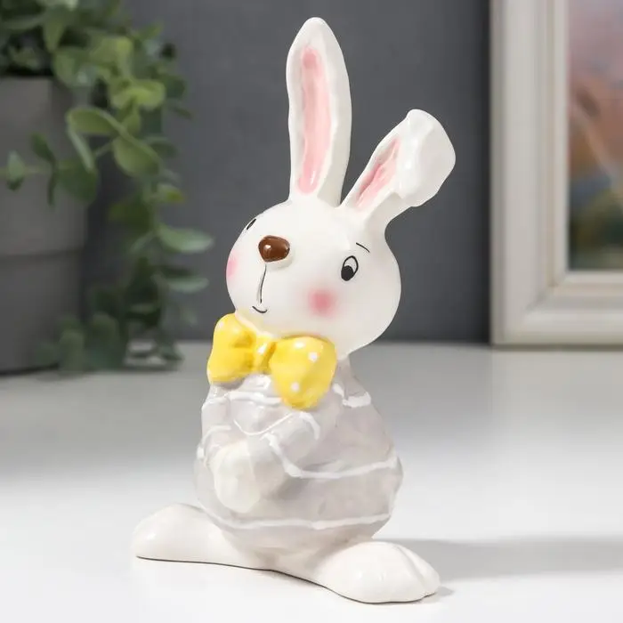 Сувенир керамика "Стеснительный зайчик в серой кофточке, с жёлтым бантом" 14,3х6,6х9,8 см