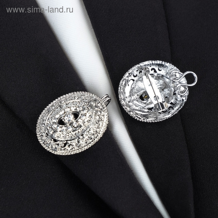 Зажим для кардигана «Эллипс», цвет белый в серебре Зажим для кардигана «Эллипс», цвет белый в серебре