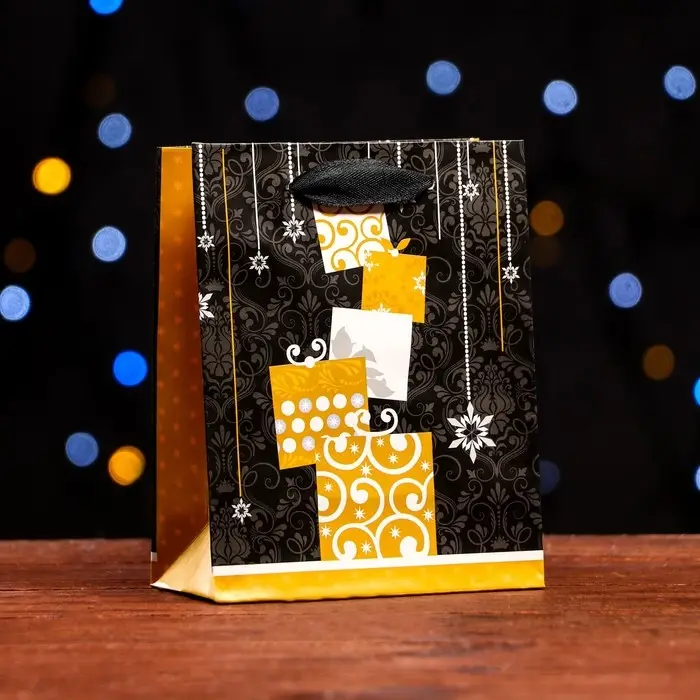 Пакет ламинированный «Зимние подарки» 11.5×14.5×6 см