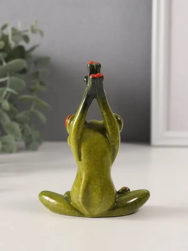 Фигурка полистоун лак &laquo;Лягушка: йог&raquo;, 7&times;9.5&times;4 см, МИКС