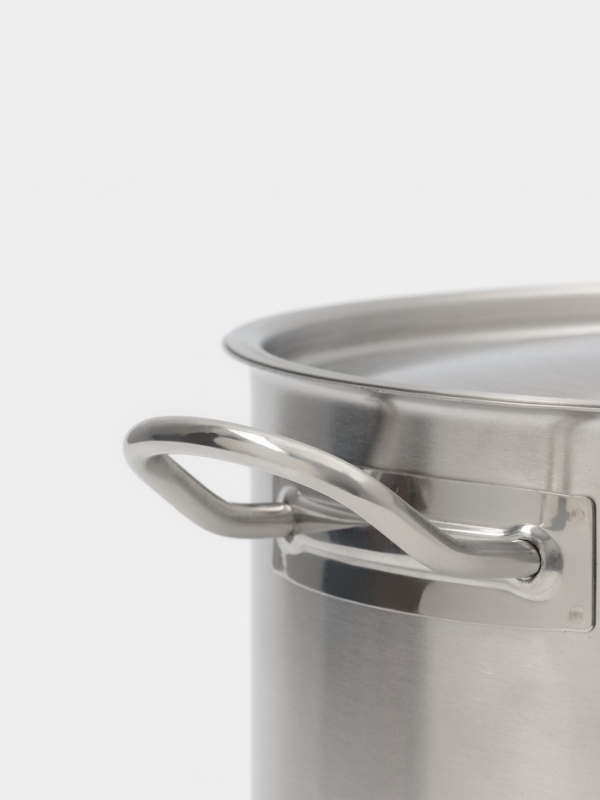 Ковш 9,8 л, d=28, h=16 см, с крышкой, толщина стенки 0,8 мм, индукция, две ручки Ковш 9,8 л, d=28, h=16 см, с крышкой, толщина стенки 0,8 мм, индукция, две ручки