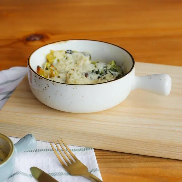 Кокотница фарфоровая Magistro «Церера», 500 мл, d=15 см, цвет белый Кокотница фарфоровая Magistro «Церера», 500 мл, d=15 см, цвет белый