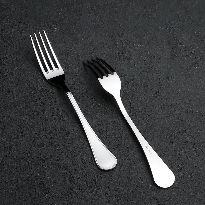 Вилка десертная «Соната», длина 17,5 см, толщина 2 мм, цвет серебряный Вилка десертная «Соната», длина 17,5 см, толщина 2 мм, цвет серебряный