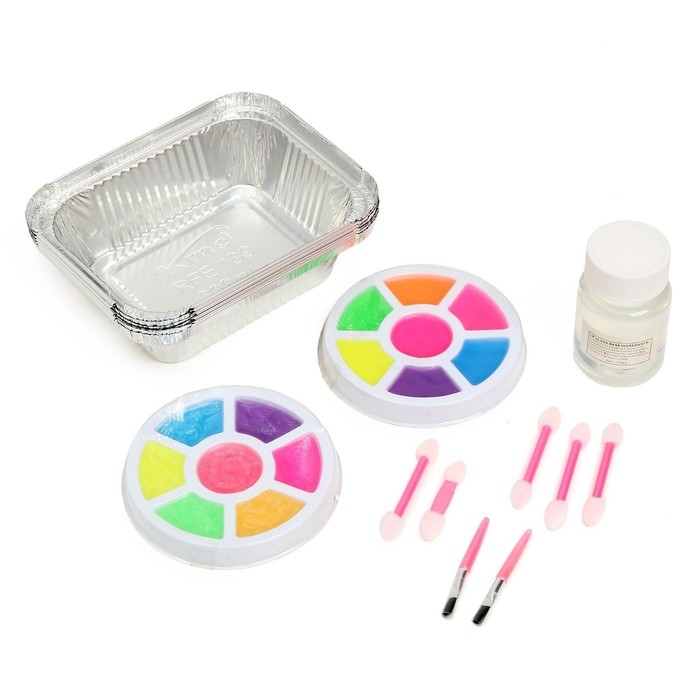 Набор для опытов Make Up «Создай свой бальзам для губ», 22 формочки, в пакете Набор для опытов Make Up «Создай свой бальзам для губ», 22 формочки, в пакете