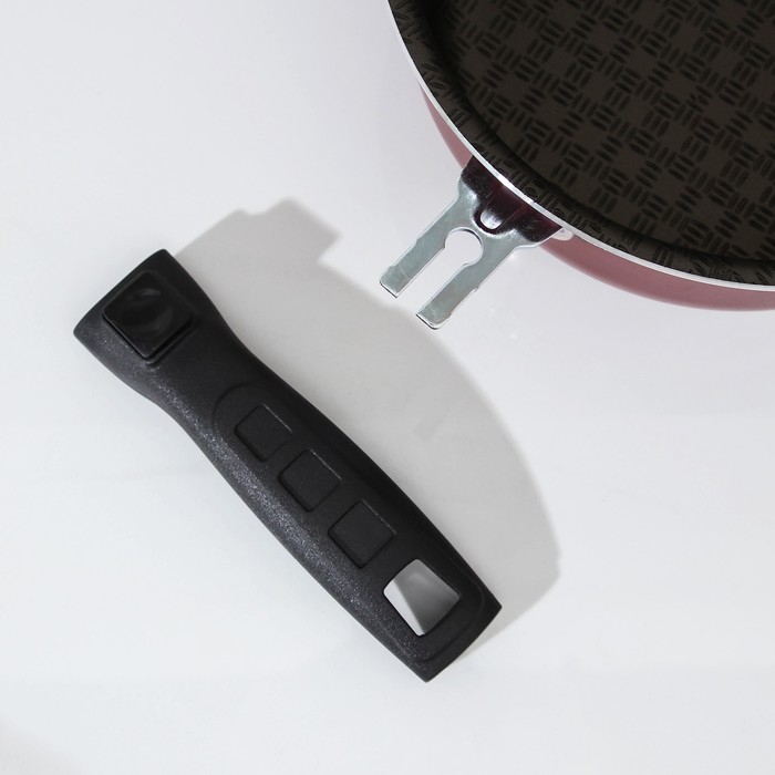 Ковш «Альфа» 1,5 л, стеклянная крышка, пластиковая ручка, антипригарное покрытие, цвет красный Ковш «Альфа» 1,5 л, стеклянная крышка, пластиковая ручка, антипригарное покрытие, цвет красный