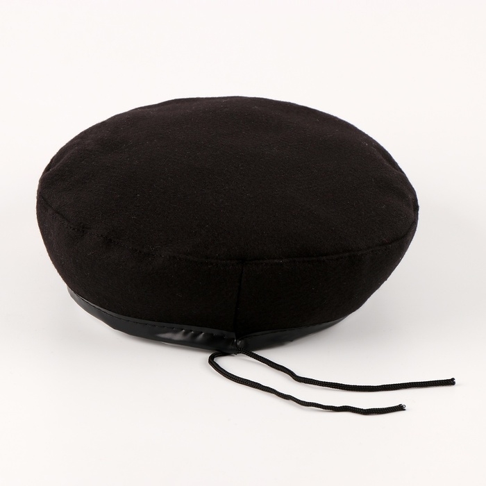 Карнавальный набор «Сильный солдат» чёрный берет, размер 54-56, значок, флажок Карнавальный набор «Сильный солдат» чёрный берет, размер 54-56, значок, флажок