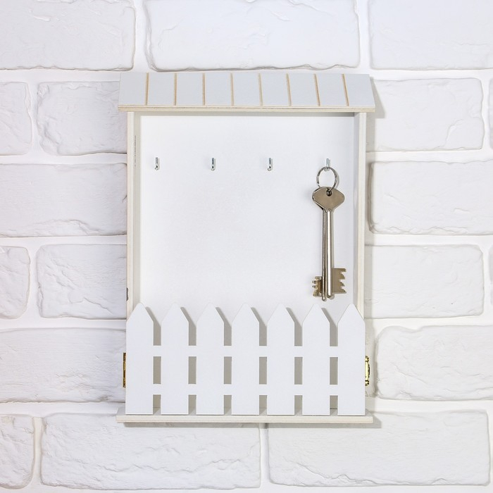 Ключница настенная «Белая», 22,5 х 30,5 х 5,7 см. Ключница настенная «Белая», 22,5 х 30,5 х 5,7 см.