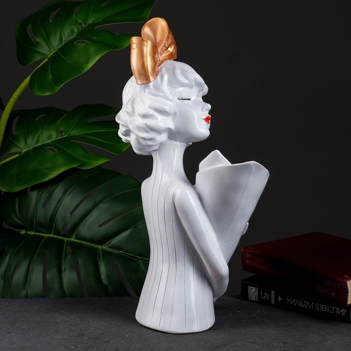 Ваза-подставка к бижутерии Ваза-подставка к бижутерии "Девушка с букетом" белая с золотом, 0,02 л