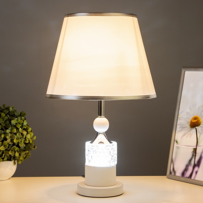 Настольная лампа с подсветкой Настольная лампа с подсветкой "Жасмин" Е27 40Вт бело-хромовый 28х28х45,5 см
