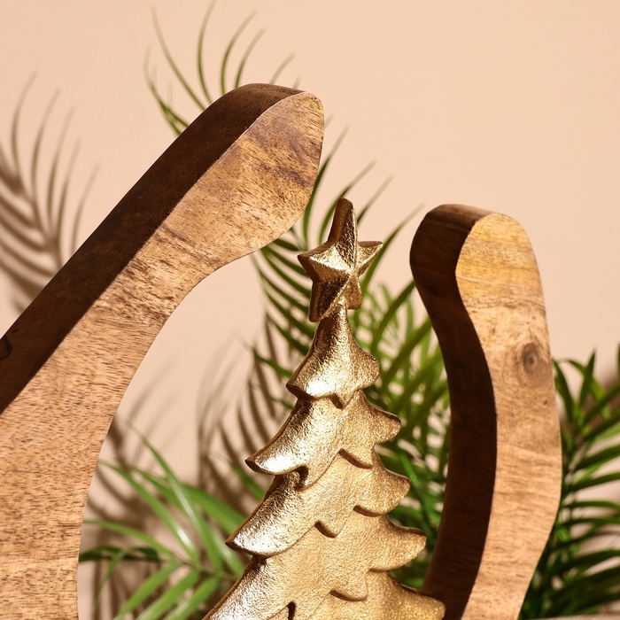 Сувенир интерьерный в деревянном кольце  Сувенир интерьерный в деревянном кольце "Ёлочка" 30х8х33 см