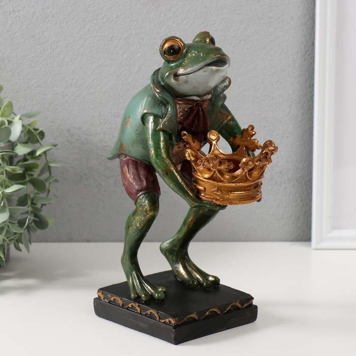 Подсвечник полистоун Подсвечник полистоун "Лягуха с короной" 14,5х12,5х26 см