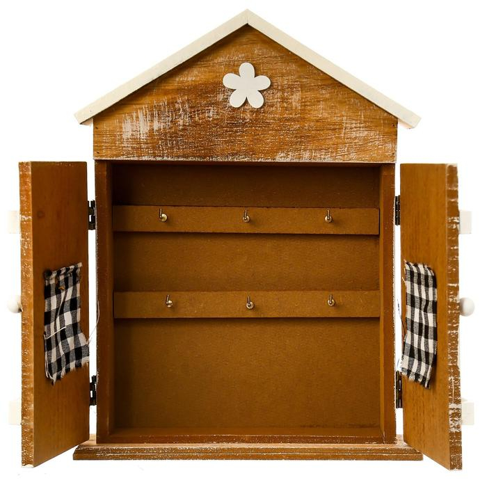 Ключница дерево 6 крючков Ключница дерево 6 крючков "Дом со ставнями-сердечками" 29,5х22,5х6 см