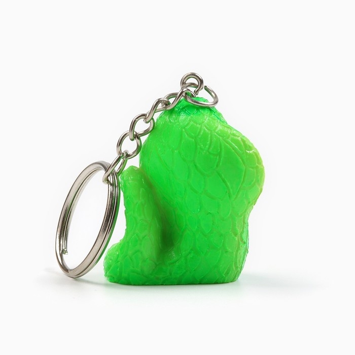 Новогодний брелок для ключей, объемный «Новый год: Змея с монетой» 2,7 х 8,5 см Новогодний брелок для ключей, объемный «Новый год: Змея с монетой» 2,7 х 8,5 см