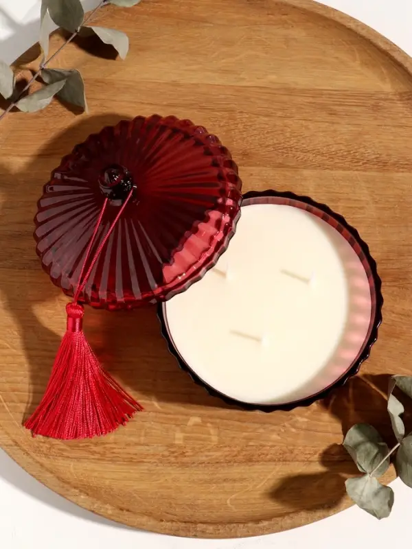 Свеча ароматическая в шкатулке Свеча ароматическая в шкатулке "Красная" 3 фитиля аромат роза 13,3х13,3х9,5 см