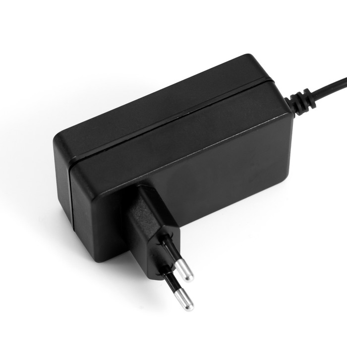 Настольная лампа Настольная лампа "Левитация" LED 5Вт от сети (1,5м) серебро 16х10х36,7 см RISALUX