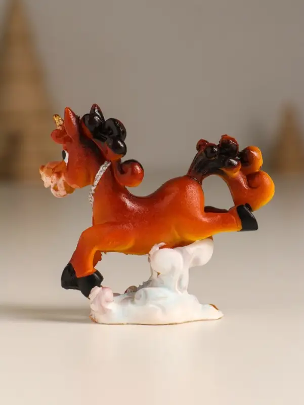 Сувенир полистоун Сувенир полистоун "Лошадка на облачке с розами" МИКС 6,4х2,5х6 см