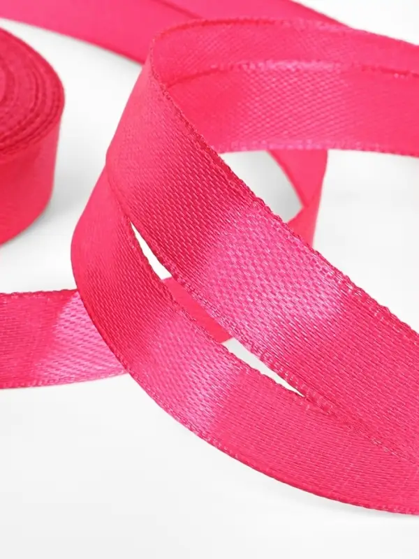 Лента атласная, 12 мм, 23±1 м, ярко-розовая №28 Лента атласная, 12 мм, 23±1 м, ярко-розовая №28