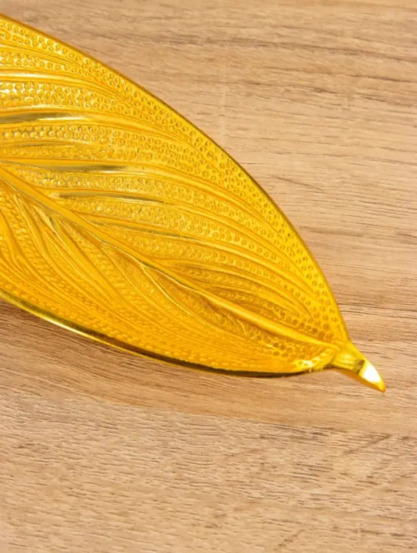 Подставка под благовония «Лист», 23.5×8.5×2.5 см, алюминий, золотая Подставка под благовония «Лист», 23.5×8.5×2.5 см, алюминий, золотая