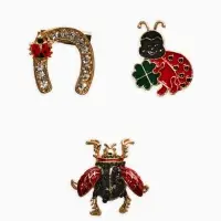 Броши "Счастливый случай" (набор 3шт), цветной в золоте Броши "Счастливый случай" (набор 3шт), цветной в золоте
