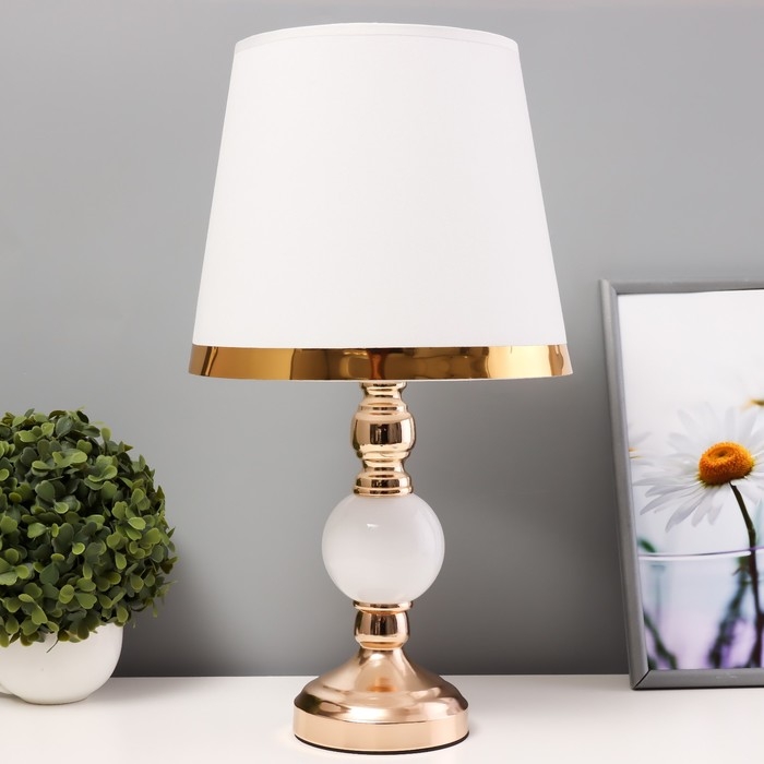 Настольная лампа Настольная лампа "Дейла" Е27 40Вт бело-золотой 25х25х44 см
