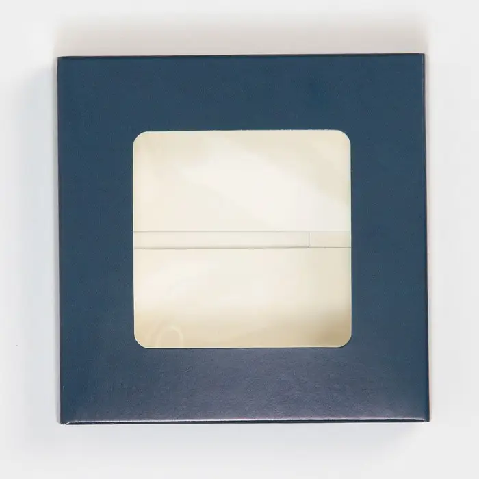 Коробка для шоколада, кондитерская упаковка, «С уважением», с окном, 10.2 х 1.4 х 10.2 см Коробка для шоколада, кондитерская упаковка, «С уважением», с окном, 10.2 х 1.4 х 10.2 см