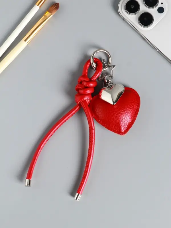 Брелок на карабине кожзам Брелок на карабине кожзам "Сердце" с узлом, красный 21х5,5х1,5 см