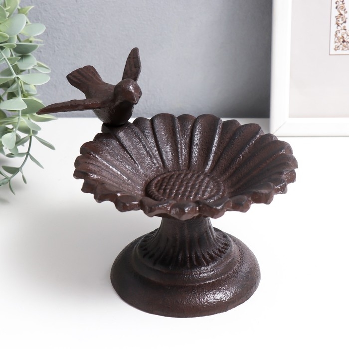 Сувенир чугун подставка Сувенир чугун подставка "Птица на ромашке" 10х17х13 см