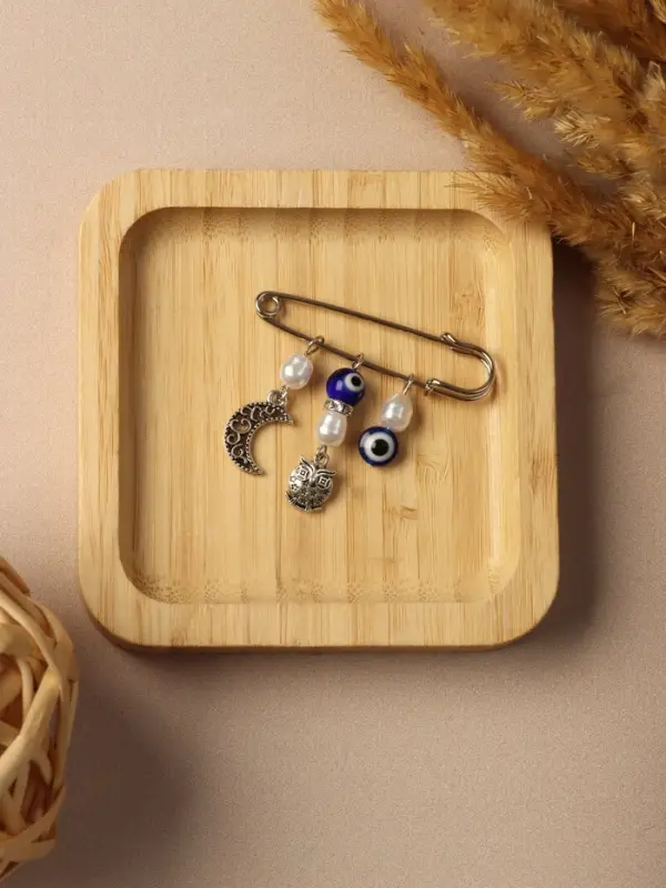 Булавка оберег &laquo;На счастье и удачу&raquo;, 5 см, синяя в серебре