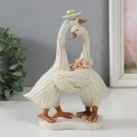 Фигурка полистоун &laquo;Гусь с гусыней: объятия&raquo;, 14.5&times;8&times;18.5 см