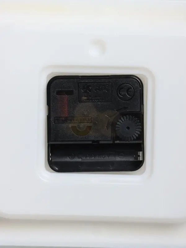 УЦЕНКА Часы настенные &laquo;Лаура&raquo;, 22.5&times;19.5 см, плавный ход