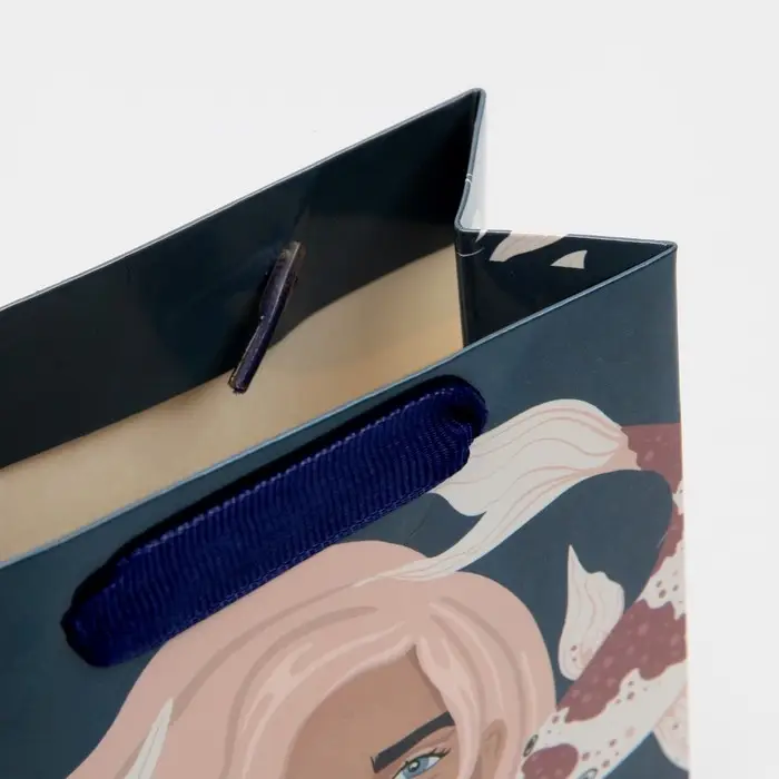 Пакет подарочный ламинированный, упаковка, «Ты замечательная», радужная голография, S 12 х 15 х 5.5 см